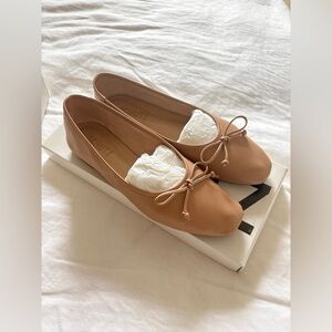 Schutz Arissa Ballet Flat Honey beige Size 5.5 New In Box